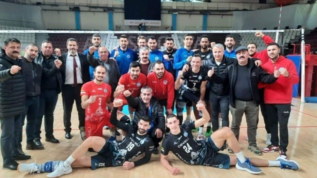 AXA Sigorta Efeler Ligi: Hayat Büyükşehir Belediyespor: 1 - Develi Belediyespor: 3