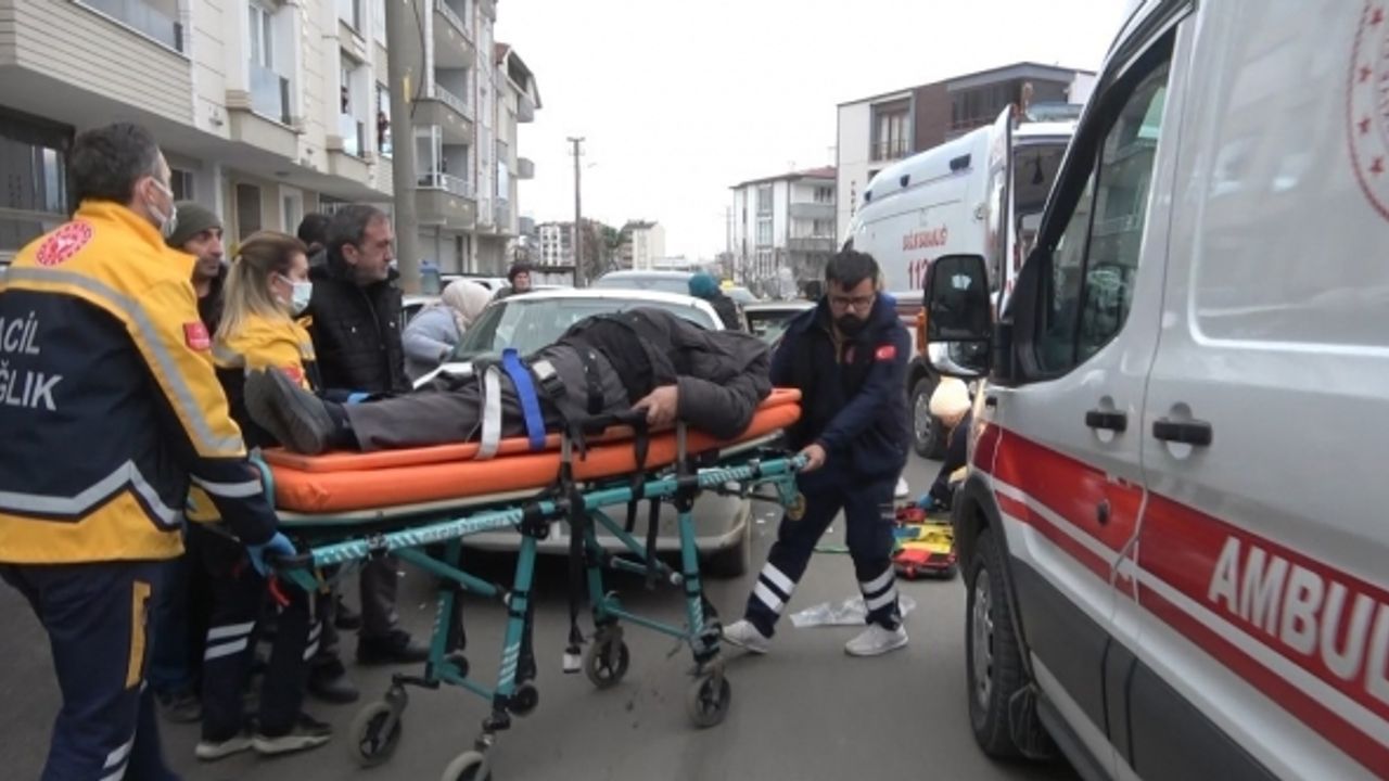 Bafra’da otomobil ile hafif ticari araç çarpıştı: 5 yaralı