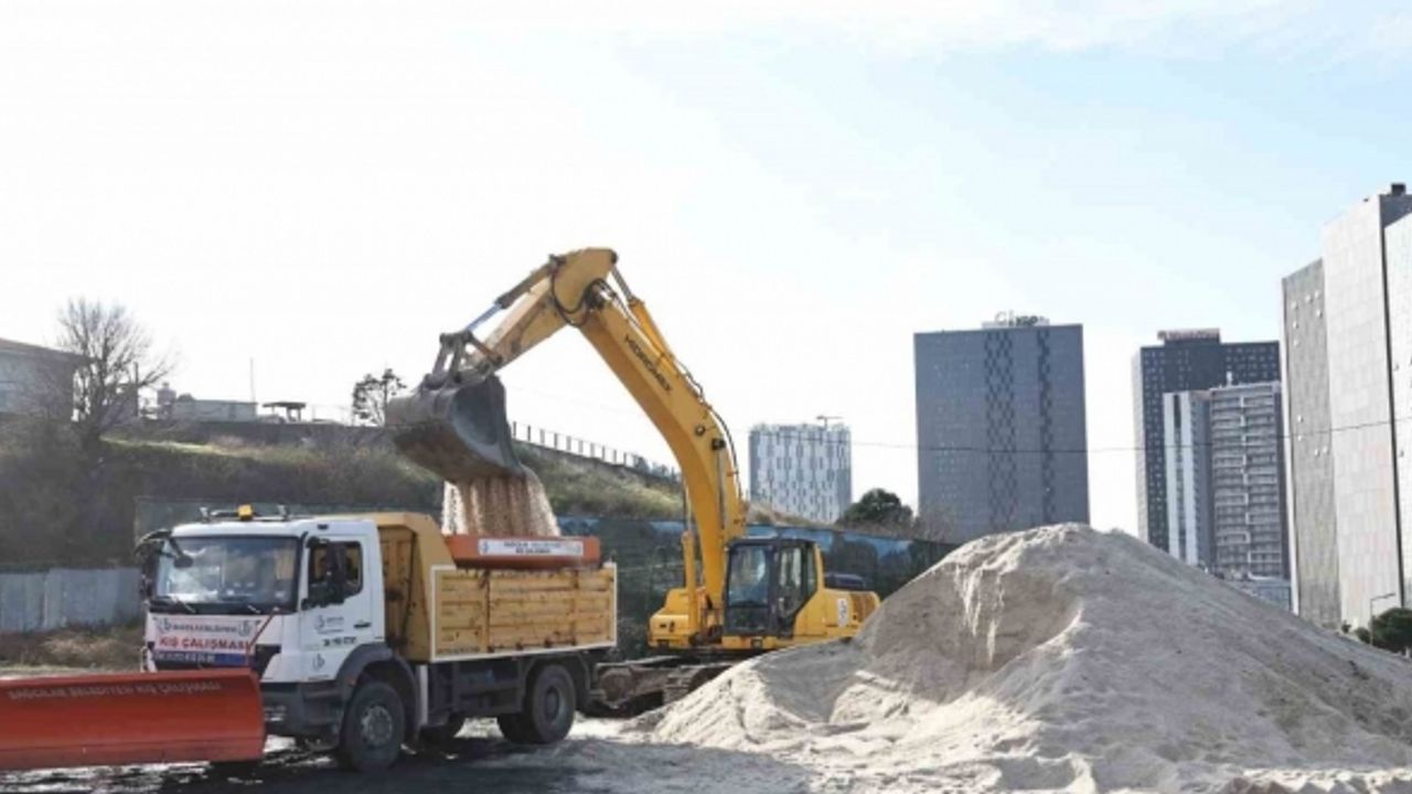 Bağcılar’da muhtemel kar ve buzlanmalara karşı tedbirler alındı