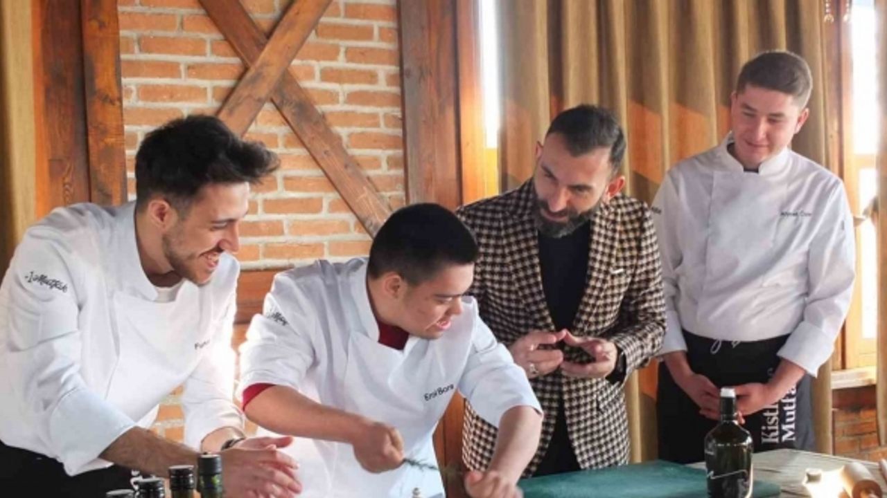 Balıkesir’de down sendromlu gençler mutfağa girdi ve yemek yaptı