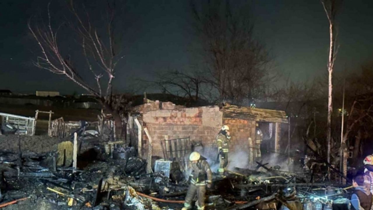 Başakşehir’de ahırda çıkan yangında 3 hayvan telef oldu