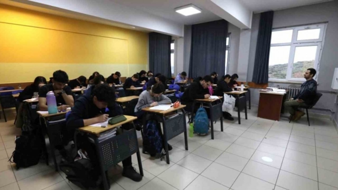 Başakşehirli gençler LGS ve TYT deneme sınavlarında ter döktü