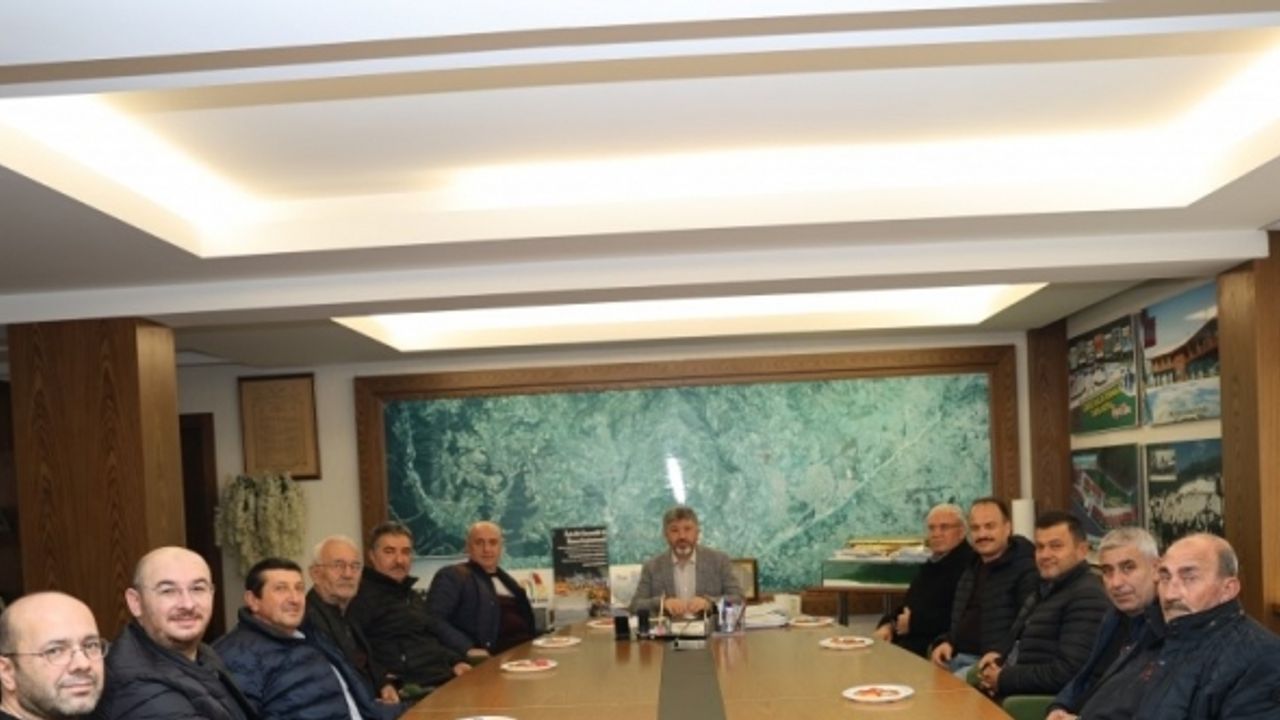 Başkan Akçadurak, mahalle muhtarları ile bir araya geldi