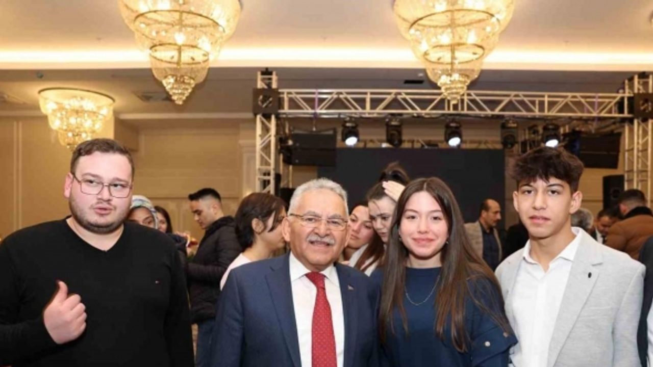 Başkan Büyükkılıç, Hunat Pasajı ve tüm altgeçit esnafları ile buluştu