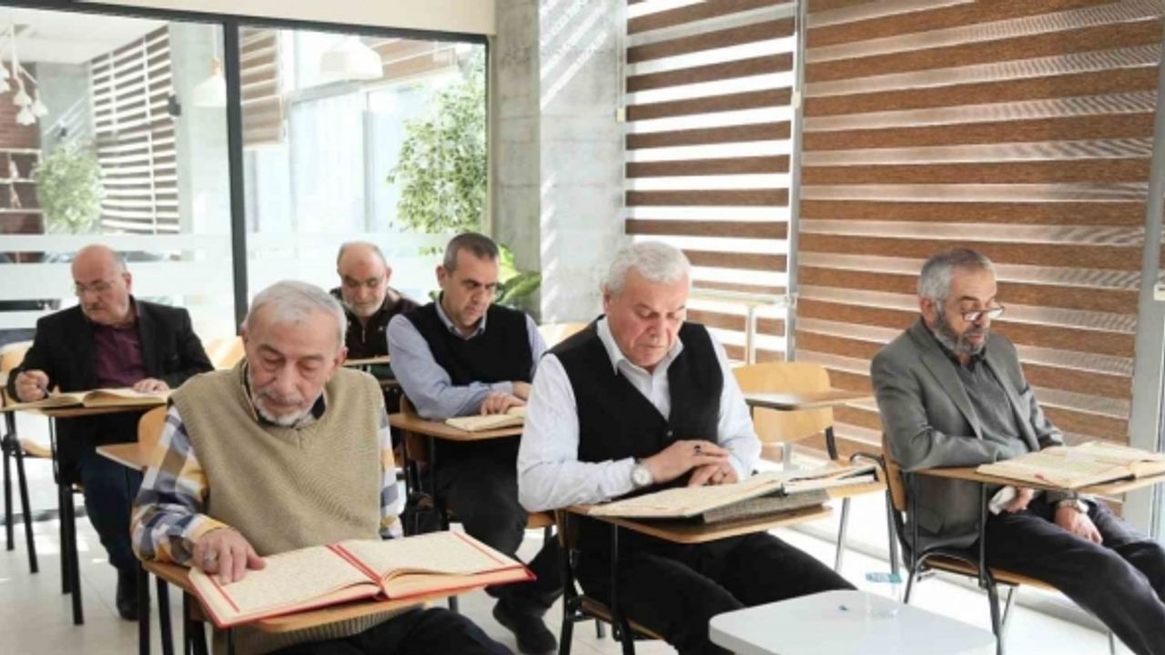 Başkan Öztekin: ’’Cumhuriyet’in 100’üncü yılında Kağıthane’ye 100 eser kazandırdık’’