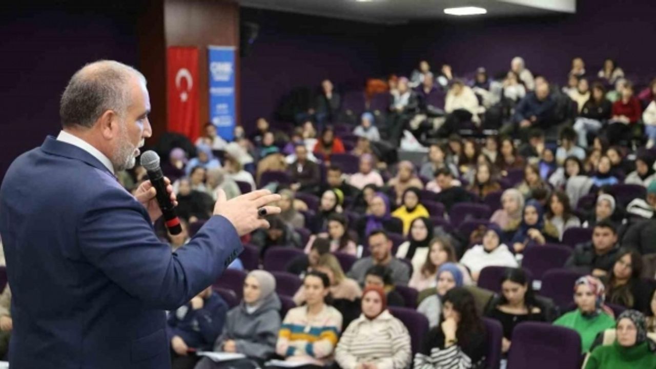 Başkan Sandıkçı: “Bilim ve teknolojiyle harmanlanan bir eğitim modeli”