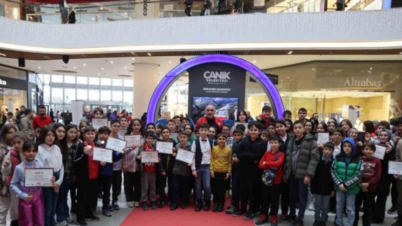 Başkan Sandıkçı: "Canik’ten geleceğe bilim ve teknolojiyle kuşanan bir nesil geliyor"