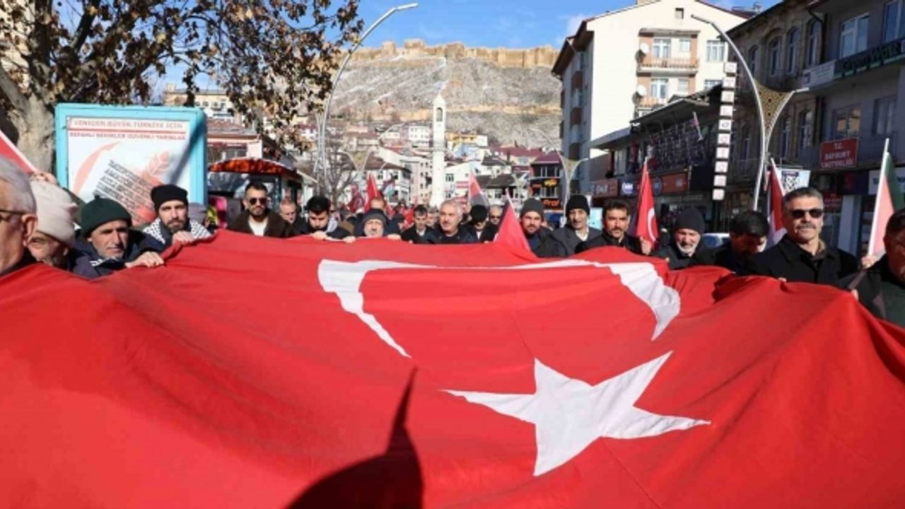 Bayburt’ta şehitler anıldı, Gazze için acil ateşkes çağrısı yapıldı
