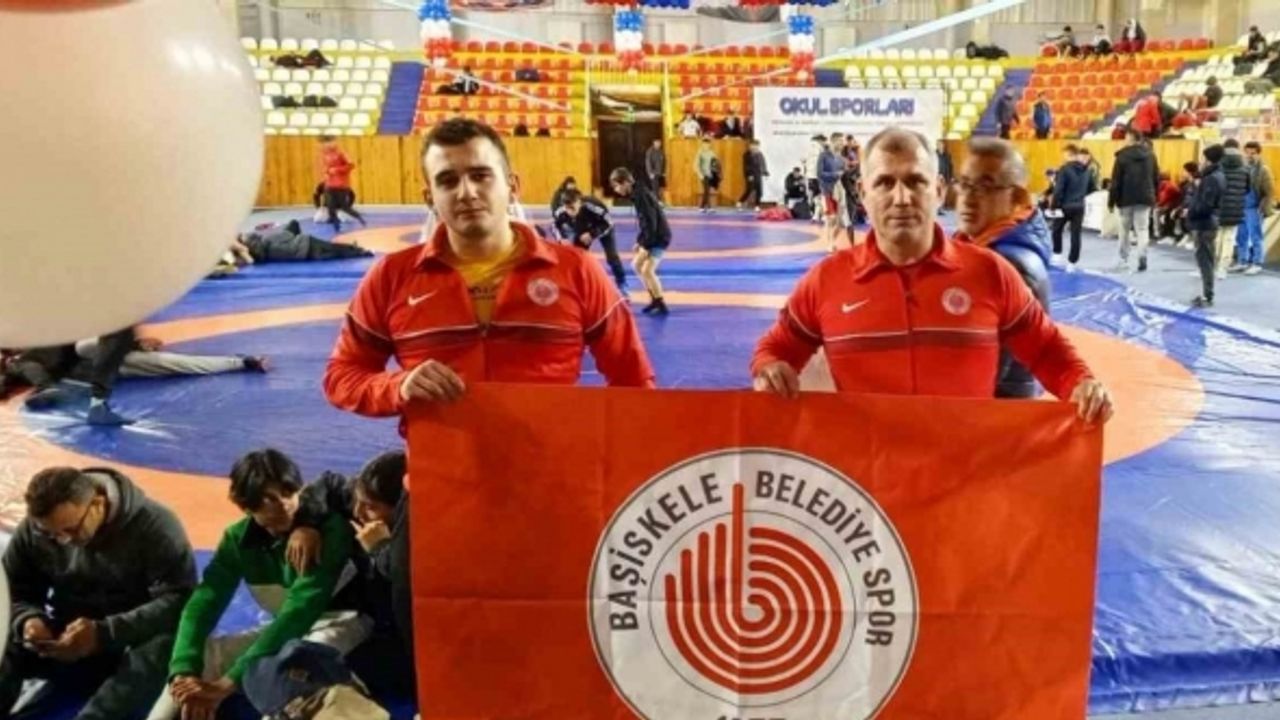 Berat Mut, Okullar Arası Serbest Güreş Türkiye Şampiyonası’nda 5. oldu