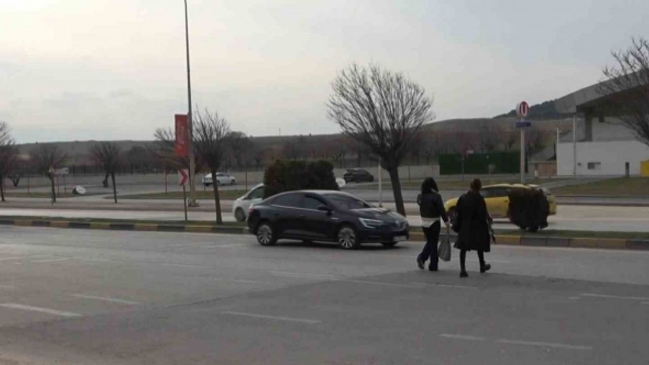 Beykent Mahallesi sakinleri alt veya üst geçit istiyor