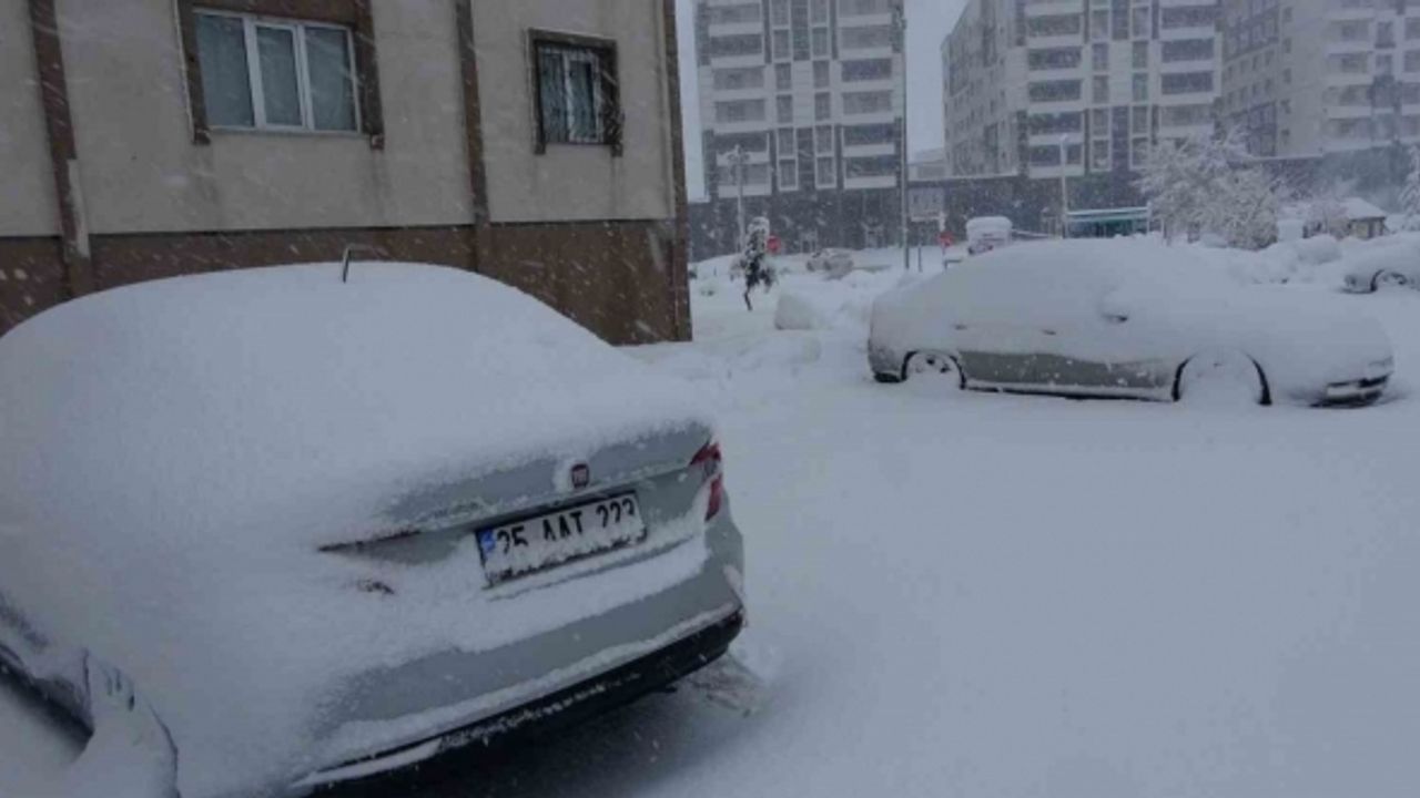 Bitlis’te 44 köy yolu ulaşıma kapandı