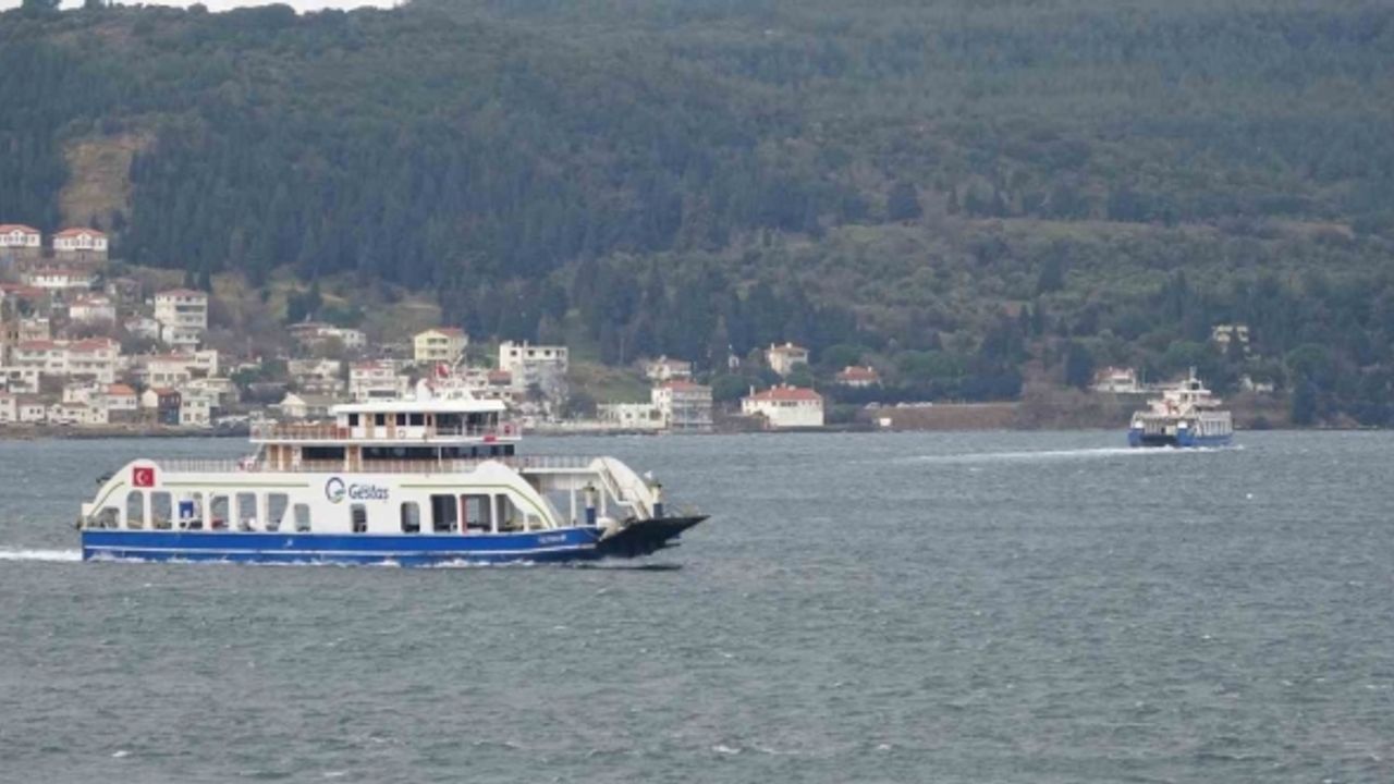 Bozcaada ve Gökçeada’ya 2 gündür sefer yapılamıyor