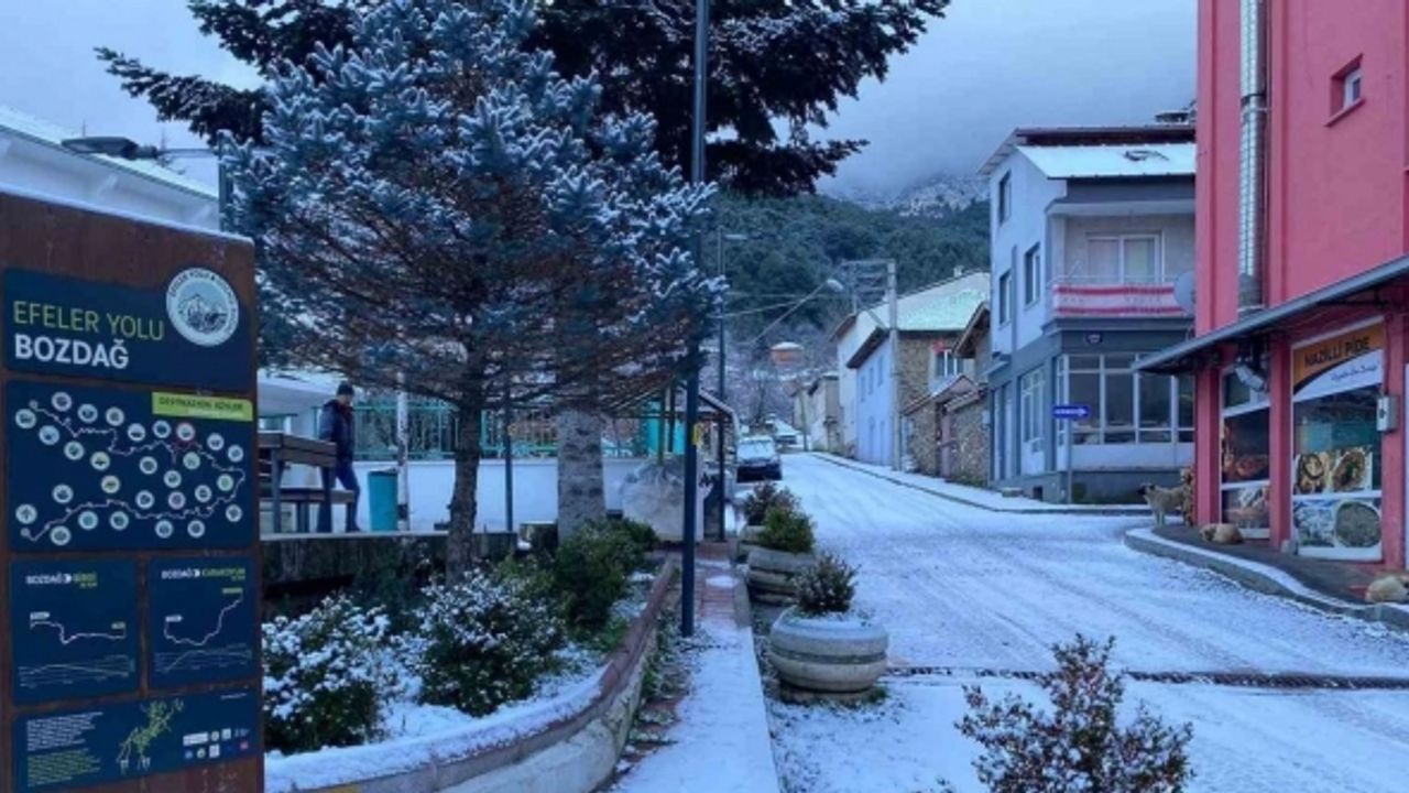 Bozdağ Kayak Merkezi açıldı, bu kez de kar birikmedi