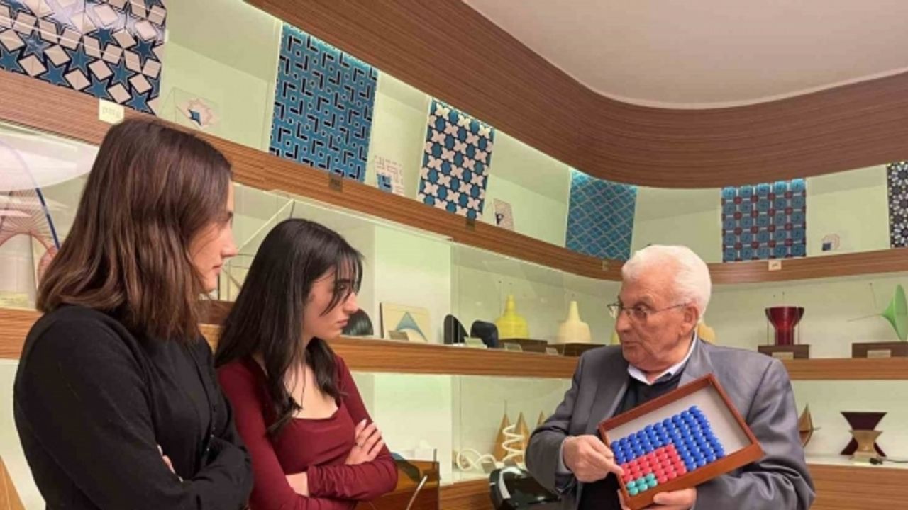 Bu nokta matematik formüllerini dokunarak öğrenmeye imkan sağlıyor