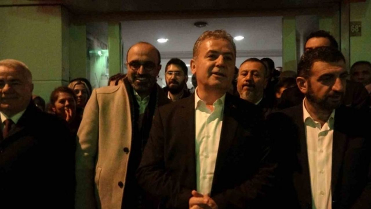 Burdur’da AK Parti Belediye Başkan Adayı Şimşek’e coşkulu karşılama