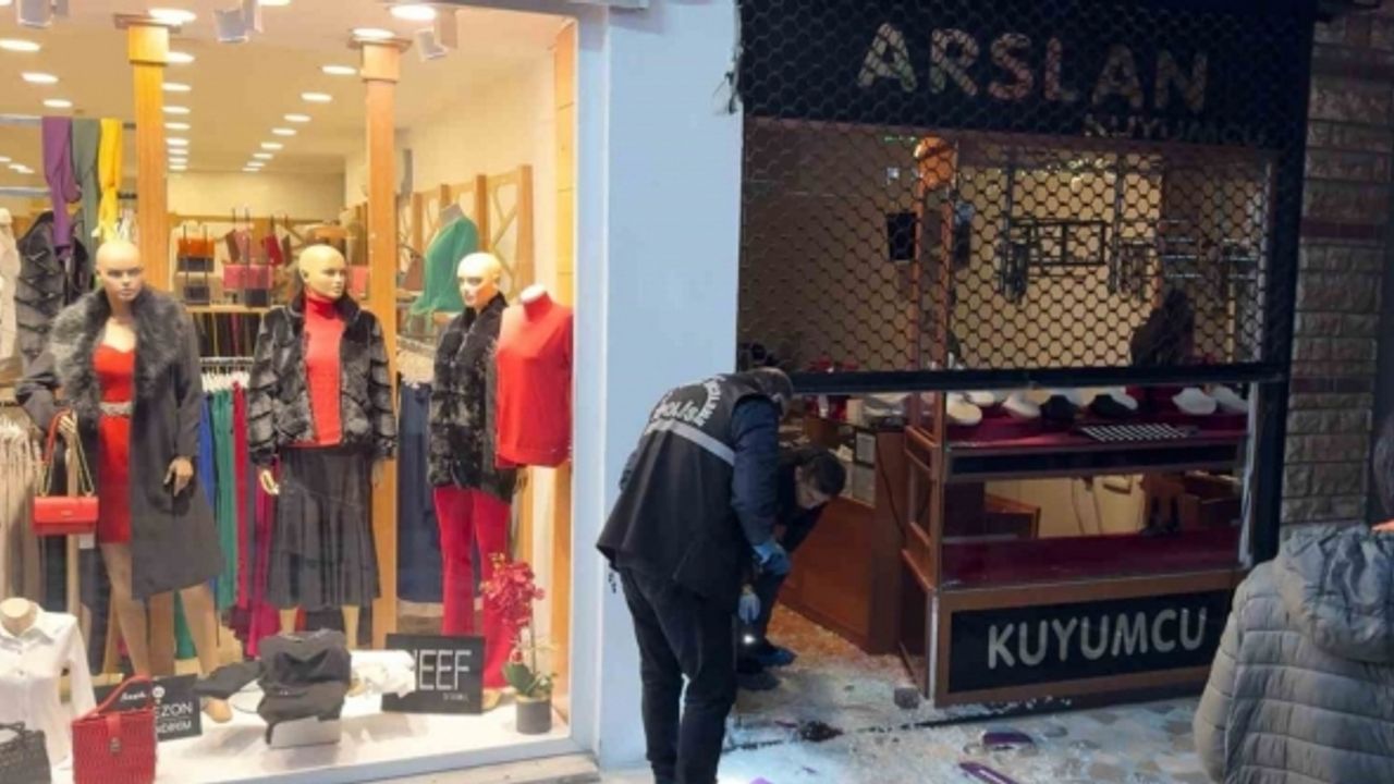 Bursa’da kuyumcu soygunu: 500 bin lira değerindeki altınları çaldılar