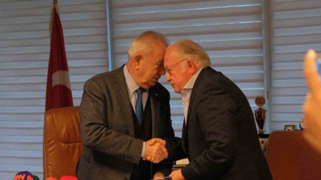 Bursaspor’da Sinan Bür ve Raşit Barışıcı başkan adayı oldu