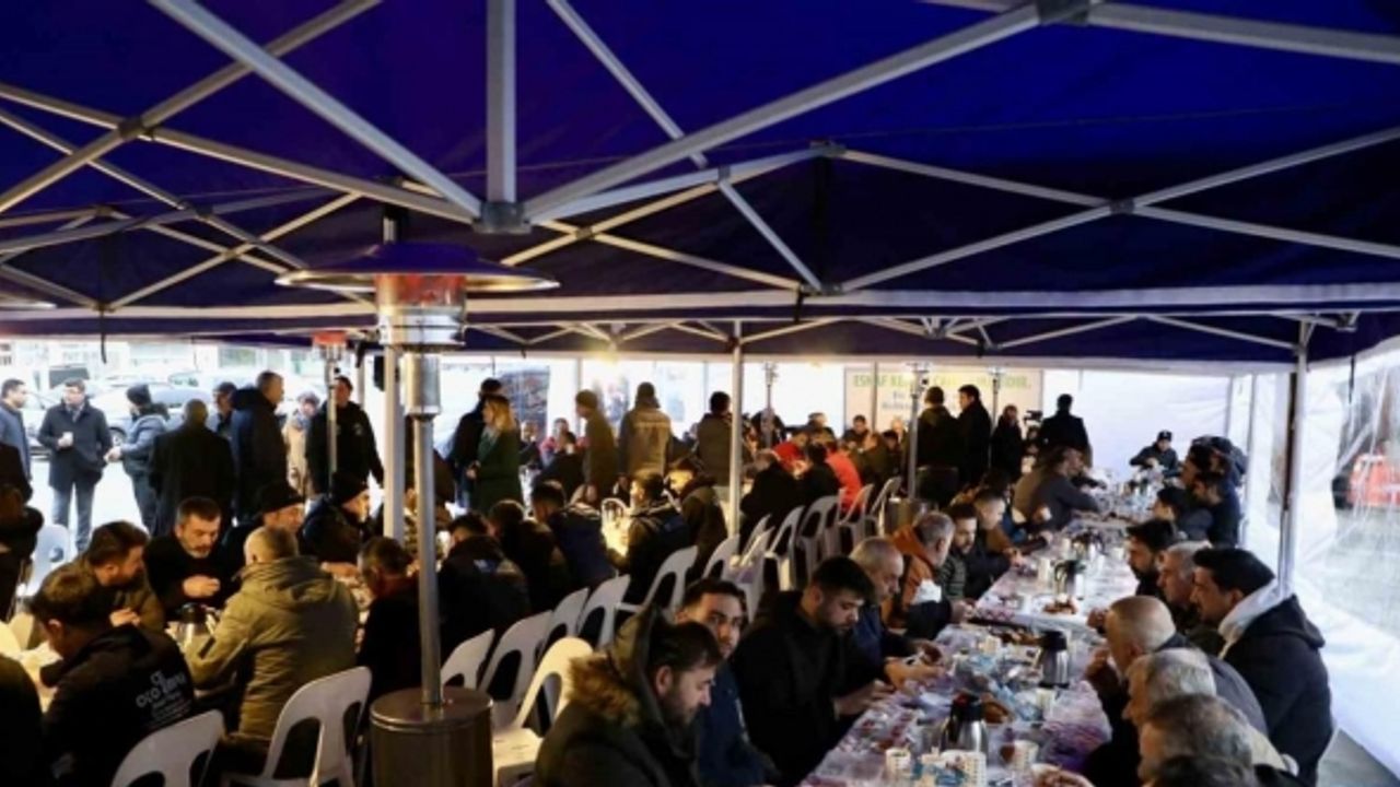 Büyükçekmece Belediye Başkanı Akgün Tecimer Sanayi Sitesi esnafıyla bir araya geldi