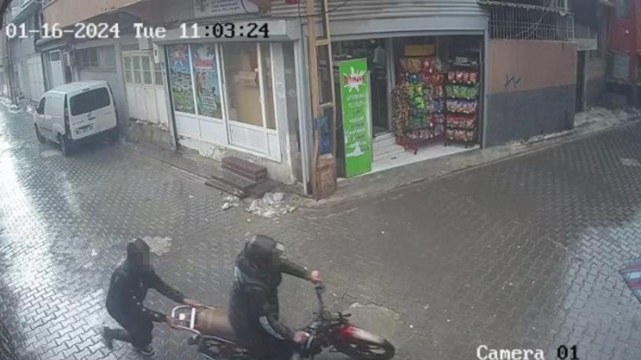 Cezaevinden firar etti, hoşuna giden motosikleti arkadaşıyla çaldı