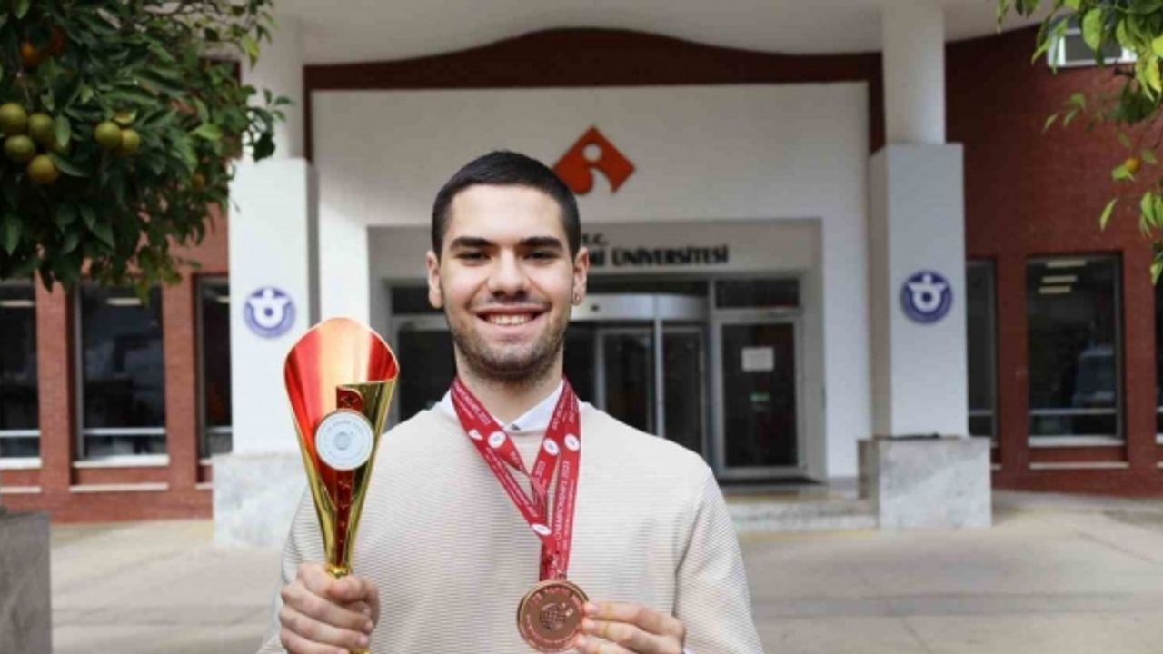 Çocukluk tutkusu zirveye taşıdı: Balede dünya üçüncüsü oldu