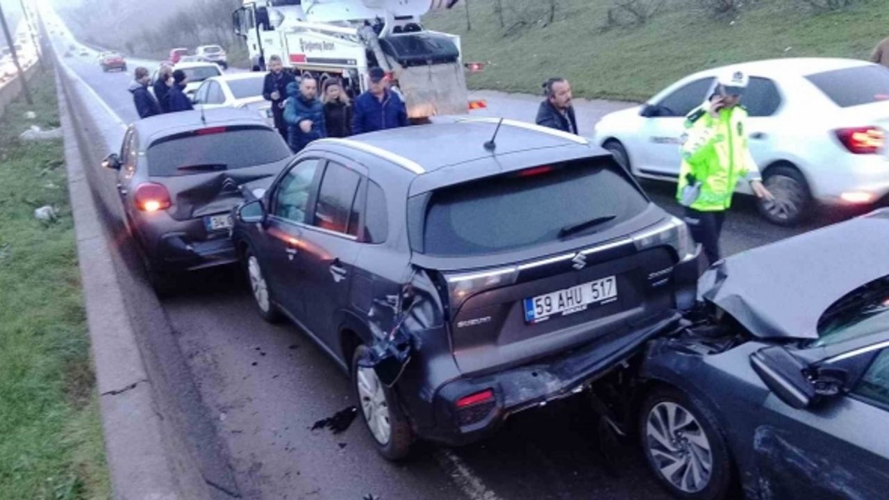 Çorlu’da 10 araçlı zincirleme kaza: 1 yaralı