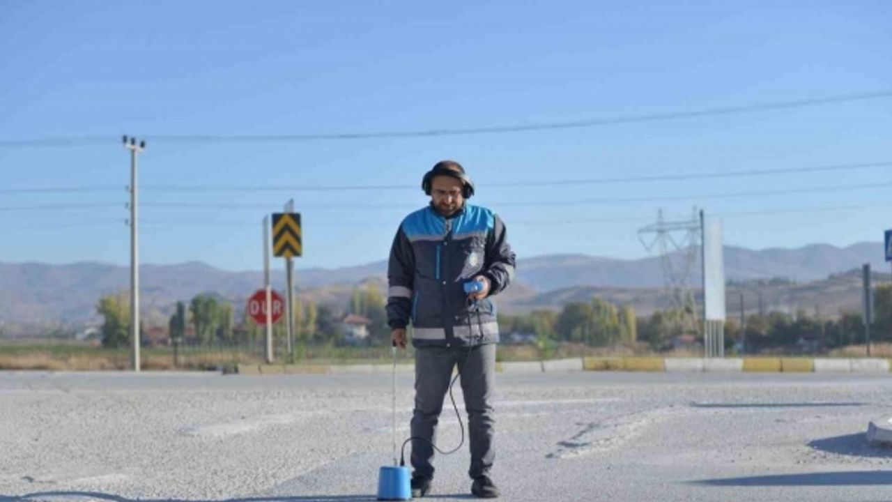 Çorum Belediyesi, su kaçaklarına geçit vermiyor