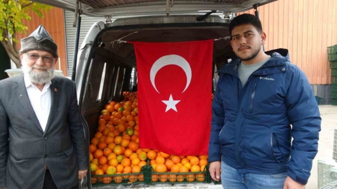 Denizlili "Elmacı Dede" Mehmetçik için Adana’dan narenciye alıp yola çıktı
