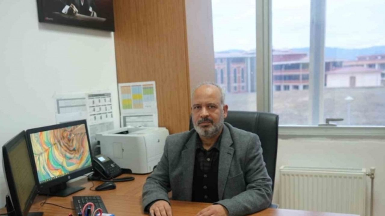 Deprem bölgesinde görev alarak incelemelerde bulunan Prof. Dr. Mahmut Bilgehan’dan bodrum kat uyarısı: