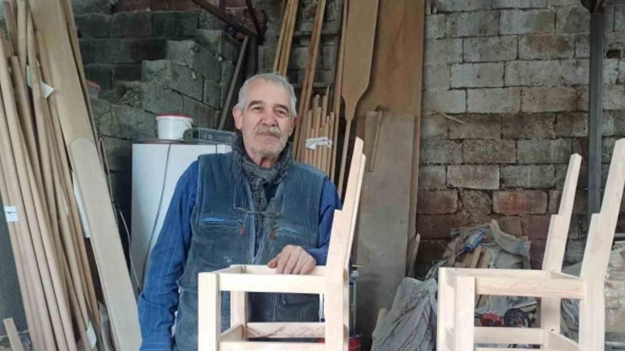 Depremde iş yeri yıkıldı, kendi imkanlarıyla yaptığı ekmek teknesiyle ayakta kaldı