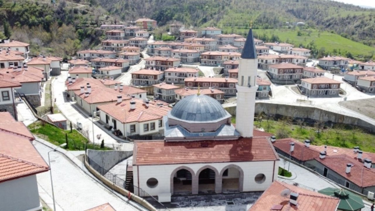 Depremden etkilenen Doğanyol’un yeni halini görenler gözlerine inanamıyor
