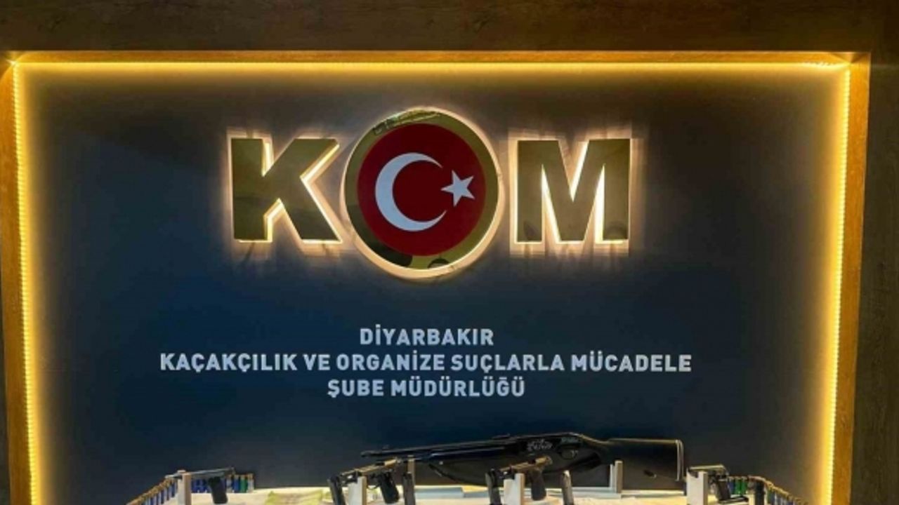 Diyarbakır’da 30 milyon TL’lik şüpheli hesap polisi harekete geçirdi: 10 gözaltı