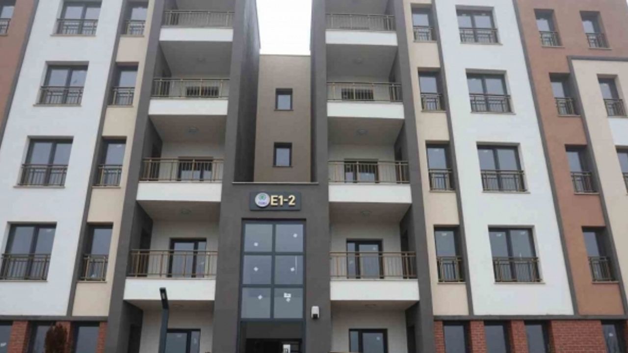 Diyarbakır’da konteyner kentte kalan depremzedeler TOKİ konutlarına geçmeyi bekliyor