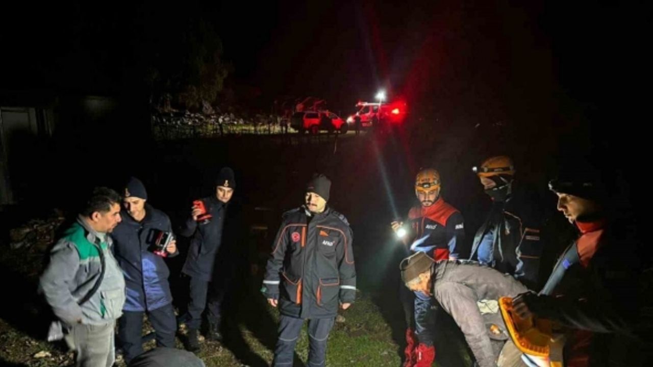 Doğa yürüyüşünde mahsur kalan 2 kişi AFAD tarafından kurtarıldı