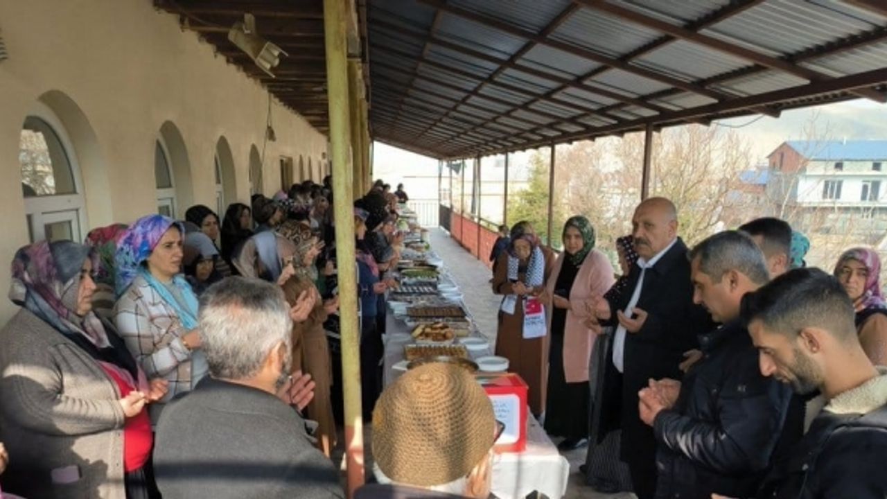 Doğanşehir’de Filistin’e destek için yardım kampanyası