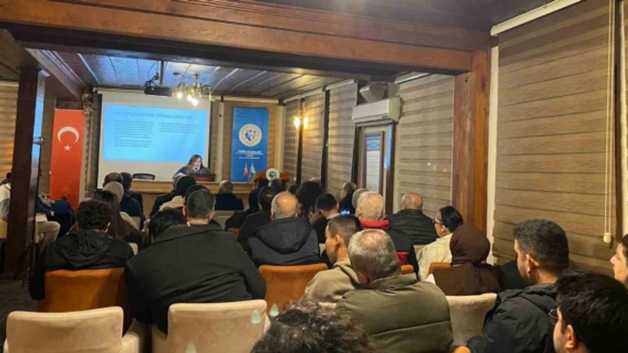 Dr. Öğretim Üyesi Tanıdı’dan “Hemşehrimiz Yunus Emre Günümüze Ne Söyler” konulu sohbet