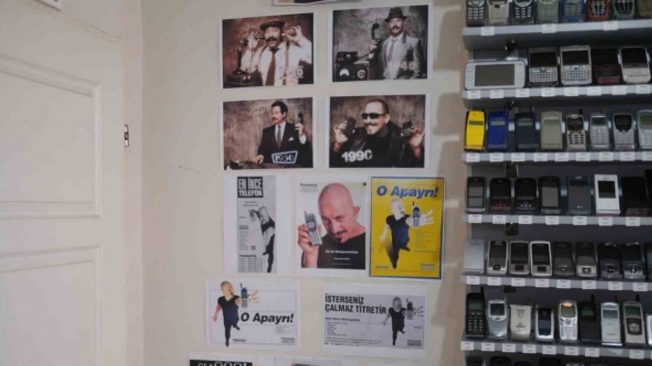 Dünya rekoru kırdığı cep telefonu koleksiyonunu Cem Yımaz’a hediye etmek istiyor