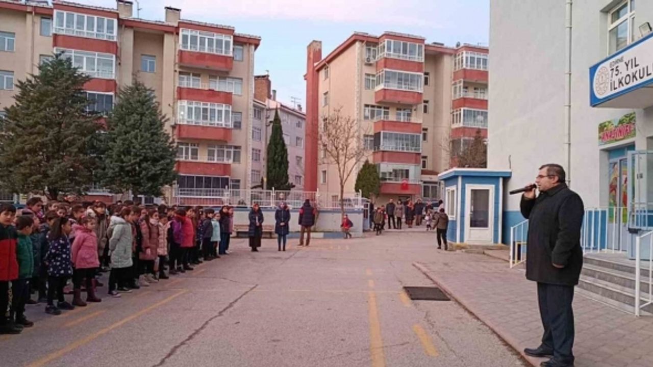 Edirne’de kahraman şehitlerimiz için dua edilip saygı duruşunda bulunuldu