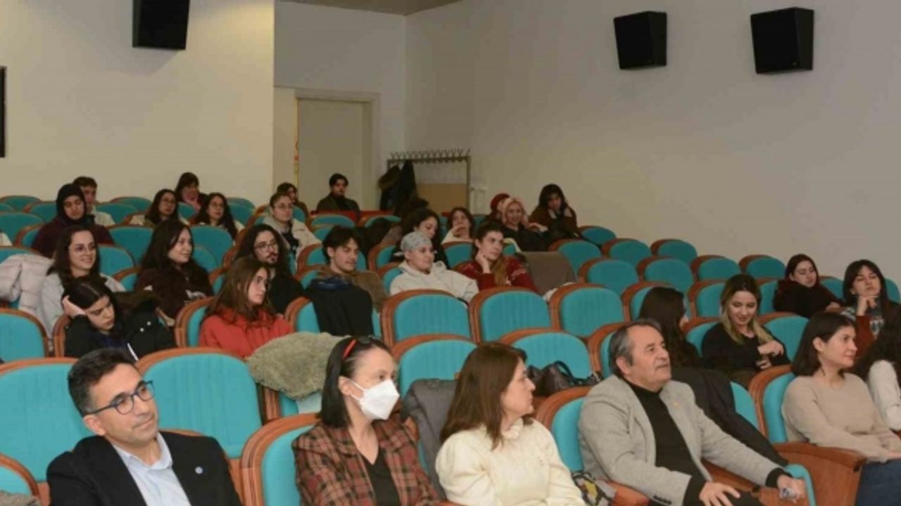 Eğitim Fakültesi’nde ’Fransızca Atasözü, Deyimler ve Ortaya Çıkış Öyküleri’ konuşuldu