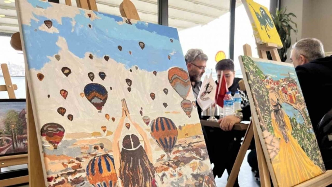 En özel sergi: Özel çocukların resimleri, Gazzeli çocuklar için sergilendi