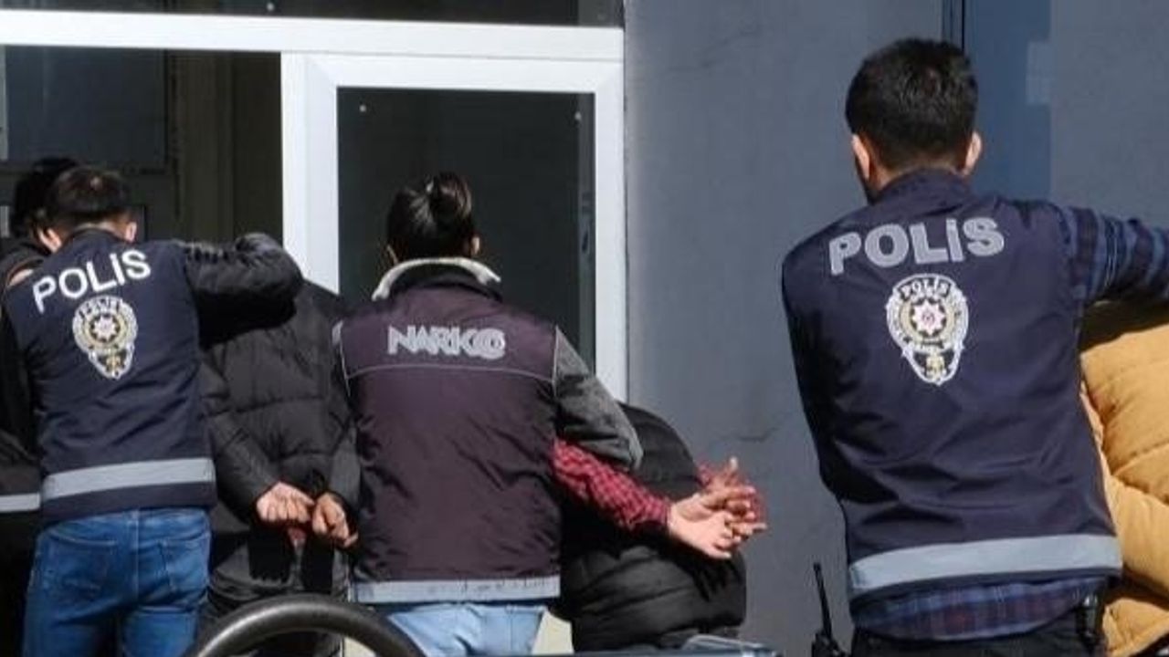 Erzincan’da toplam 25 yıl hapis cezası olan 6 zanlı yakalandı