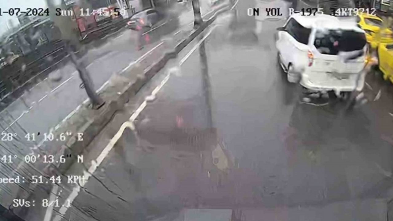 Esenyurt’ta 6 kişinin yaralandığı İETT otobüsünün kaza anı kamerada