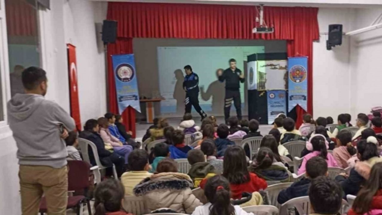 Eskişehir Emniyet Müdürlüğü 62 okulda 7 bin 983 öğrenciyle buluştu