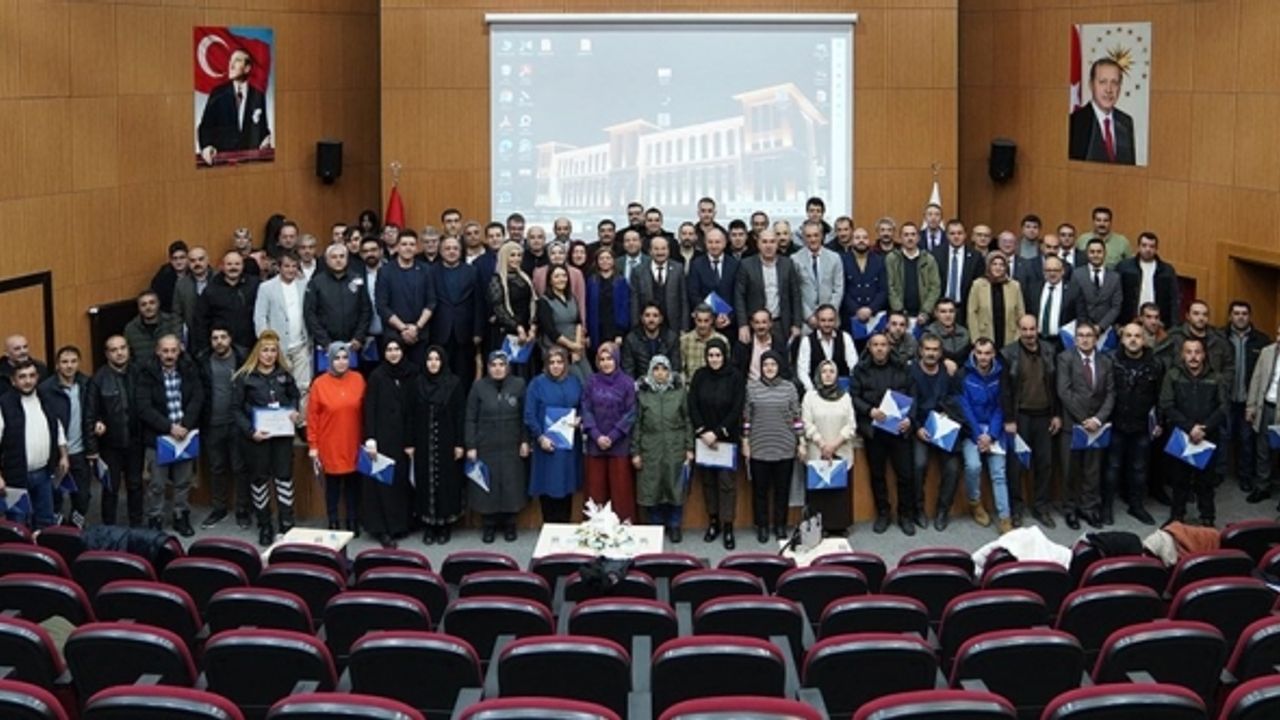 ETÜ’de 5. ve 10. yılını tamamlayan personellere teşekkür belgesi verildi