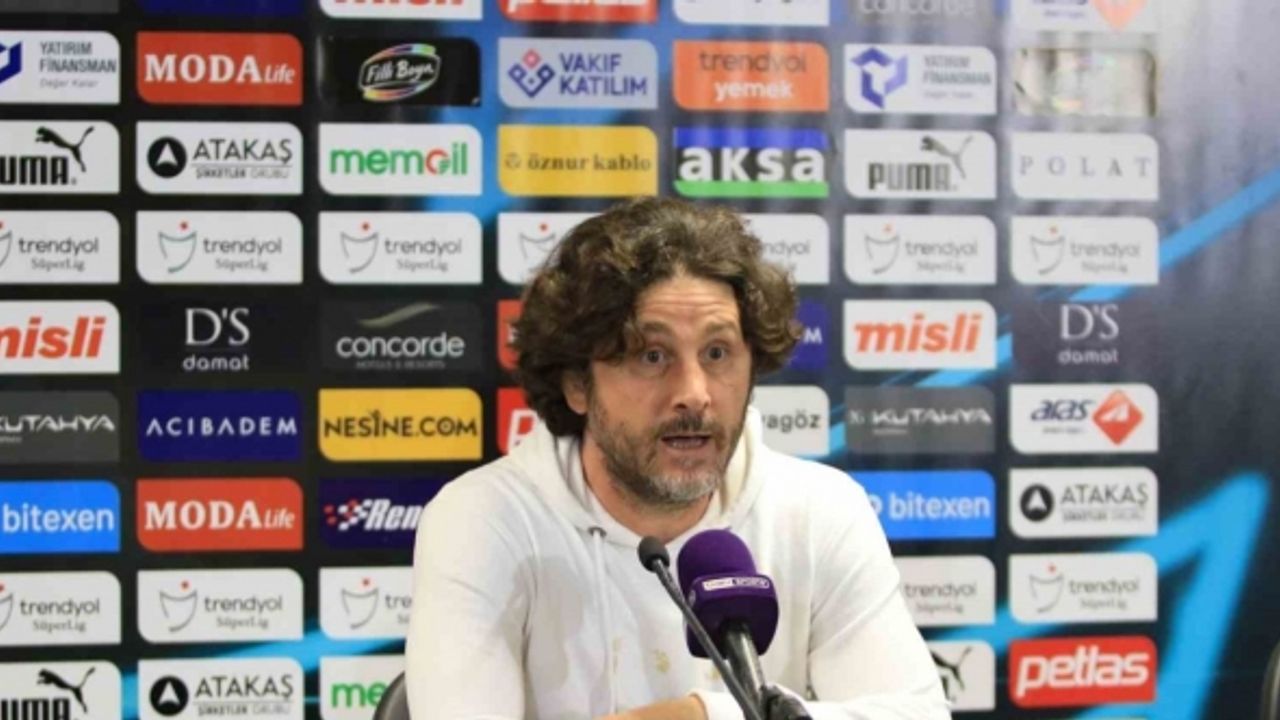 Fatih Tekke: "Galibiyeti hak eden bir Alanyaspor vardı"