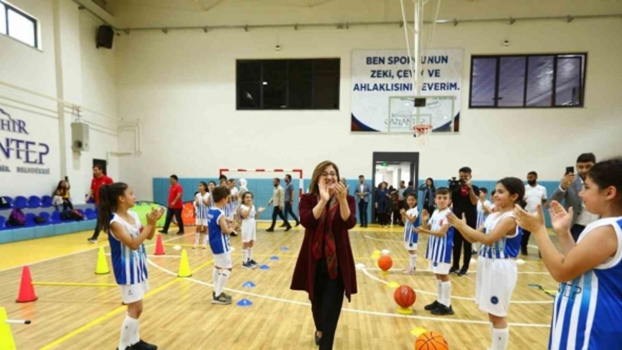 Gaziantep’in sporcu sayısı artıyor, kupa ve madalyaları çoğalıyor