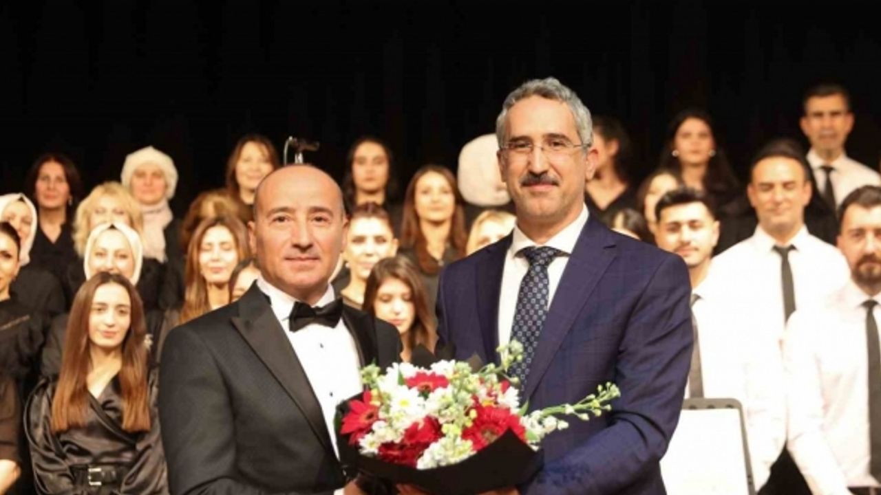 Gaziantep’te Türk Halk Müziği Korosu’ndan yeni yıl konseri