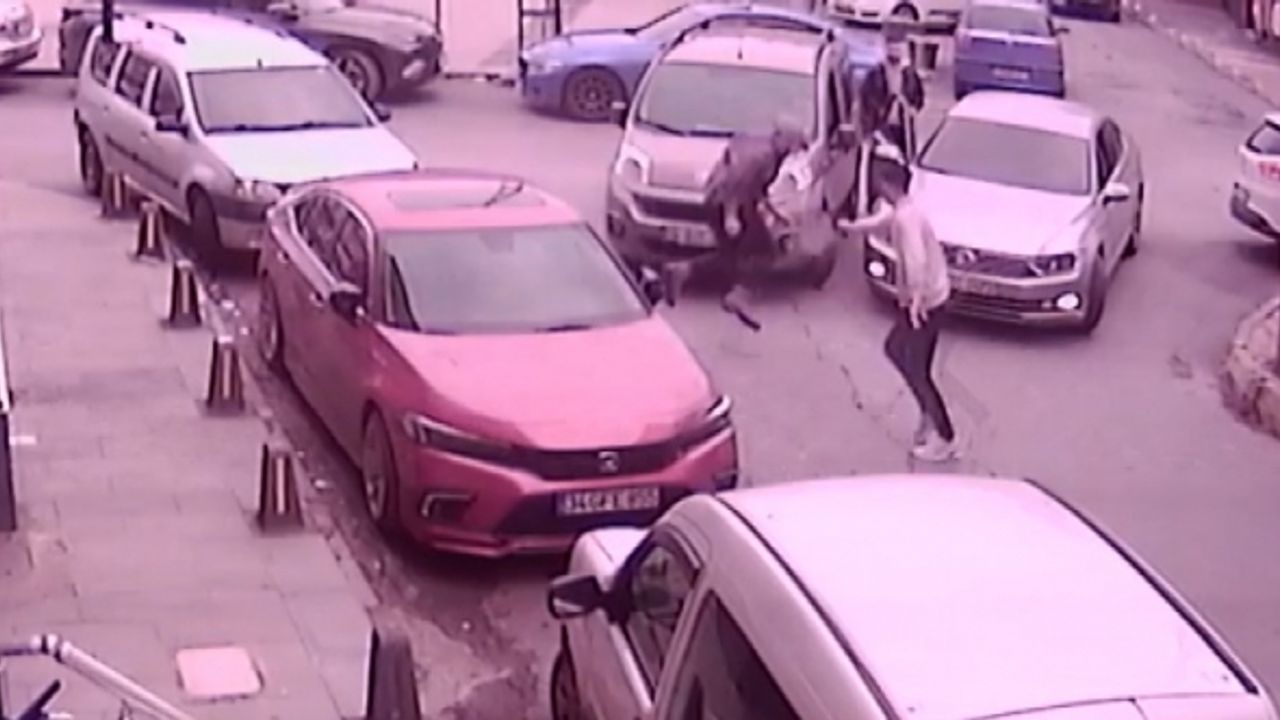 Gaziosmanpaşa’da dehşet anları: Alacaklısını yolda görünce kurşun yağdırdı