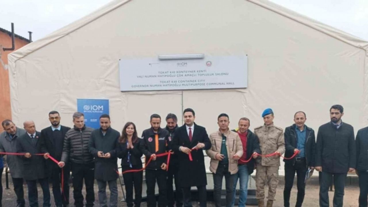 Gölbaşı ilçesindeki konteyner kentlere çok amaçlı çadır kuruldu