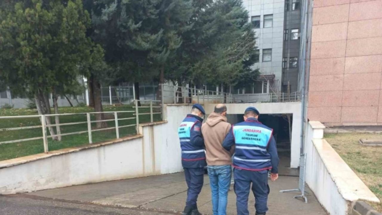 Görevli gibi yelek giyerek trafo hırsızlığı yapan şahıs suçüstü yakalandı