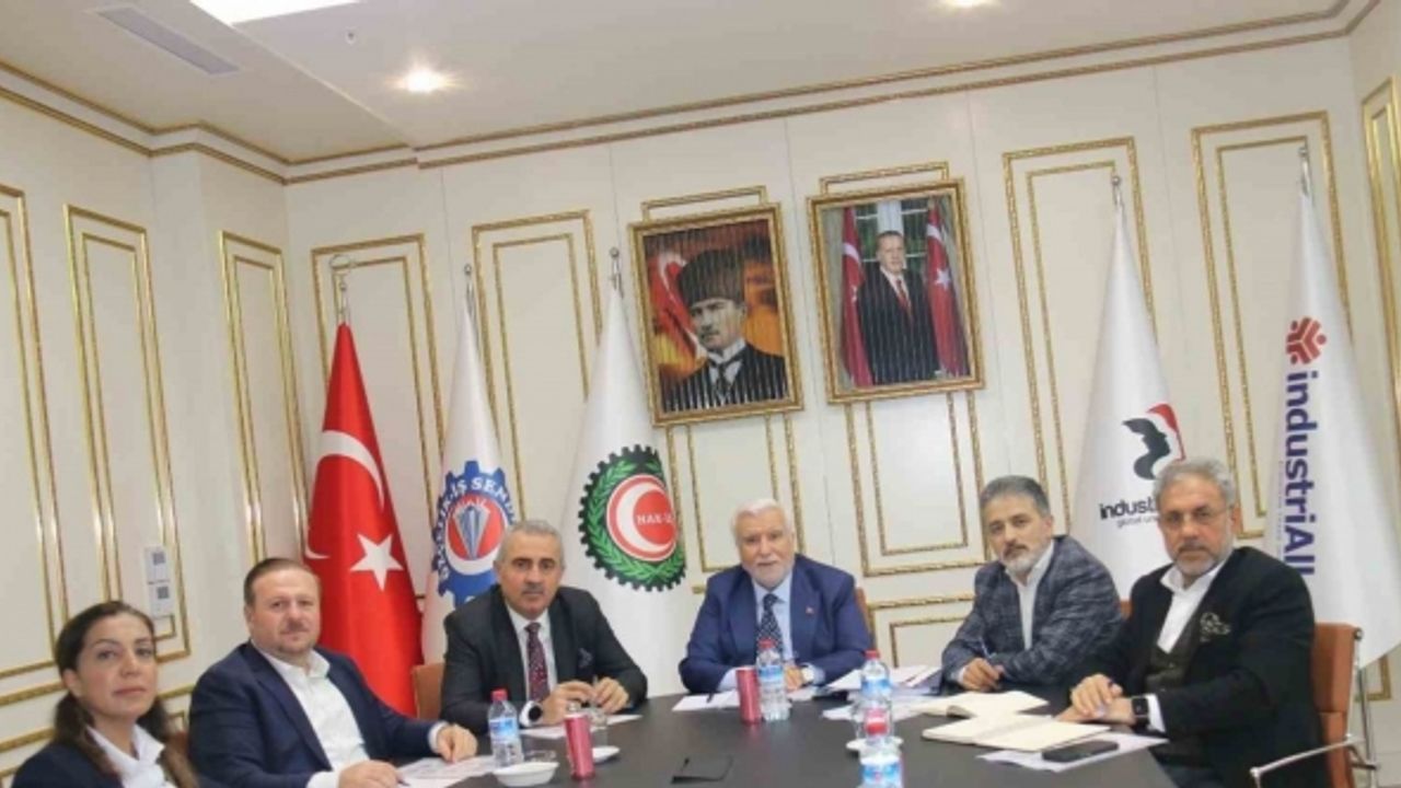 HAK EMEK-DER Yönetim Kurulu Başkanı Bayram Altun: “En düşük emekli maaşı asgari ücret seviyesine çekilmeli”